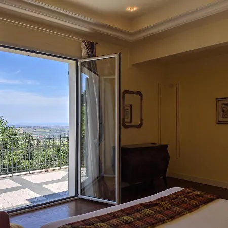 Gauss Villa *